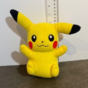 Tomy  pokemon official 7” plush pikachu 2015